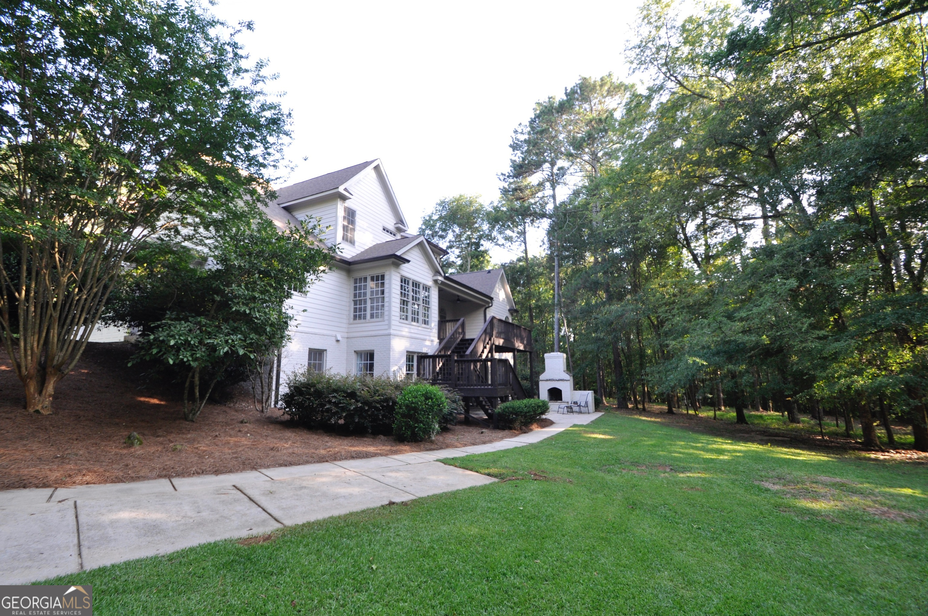 1070 Lexington Court Property Photo 6