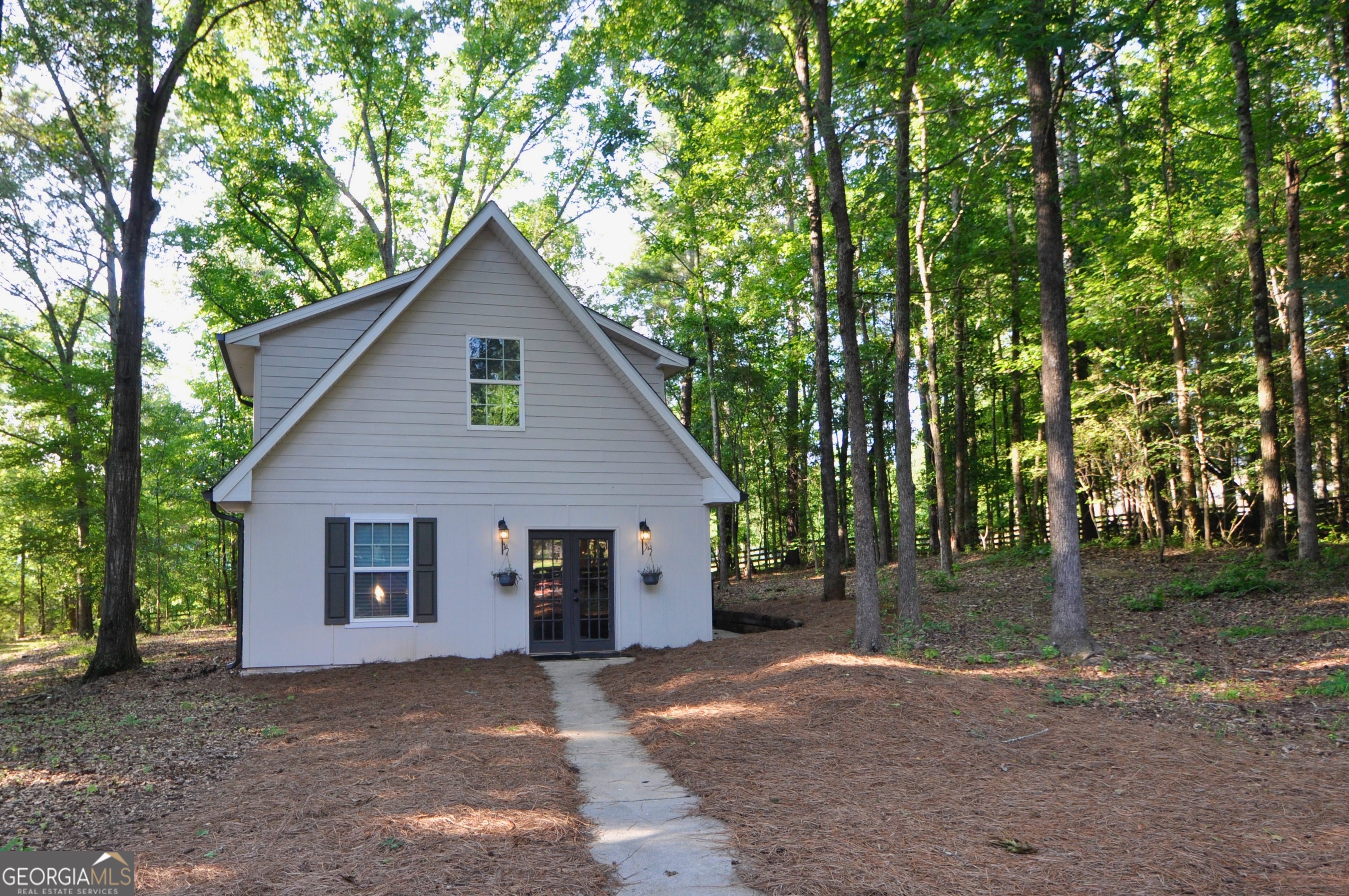 1070 Lexington Court Property Photo 7