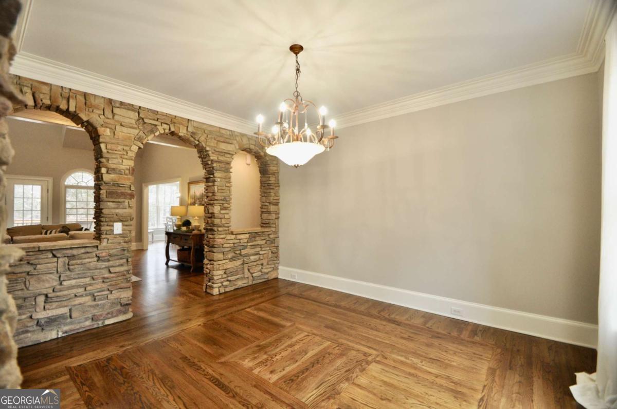 1070 Lexington Court Property Photo 11