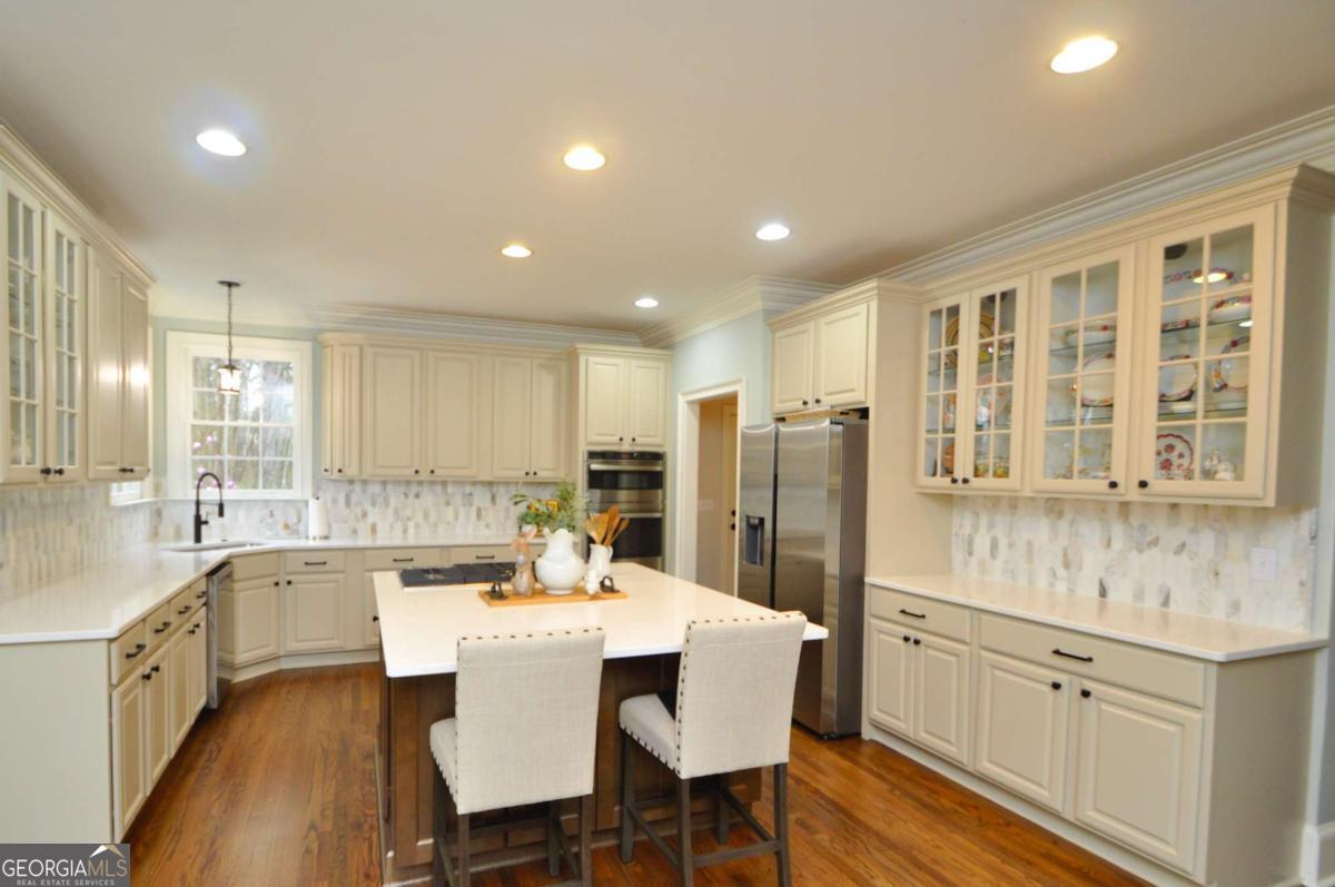 1070 Lexington Court Property Photo 19
