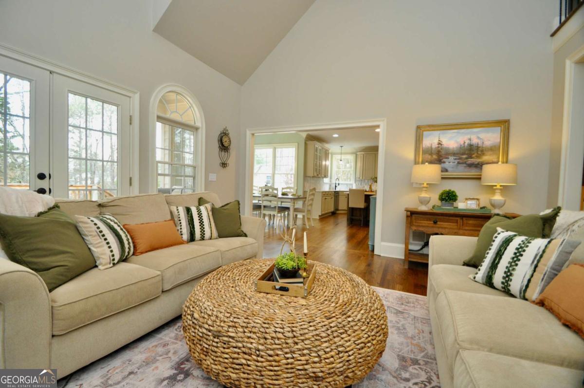 1070 Lexington Court Property Photo 26