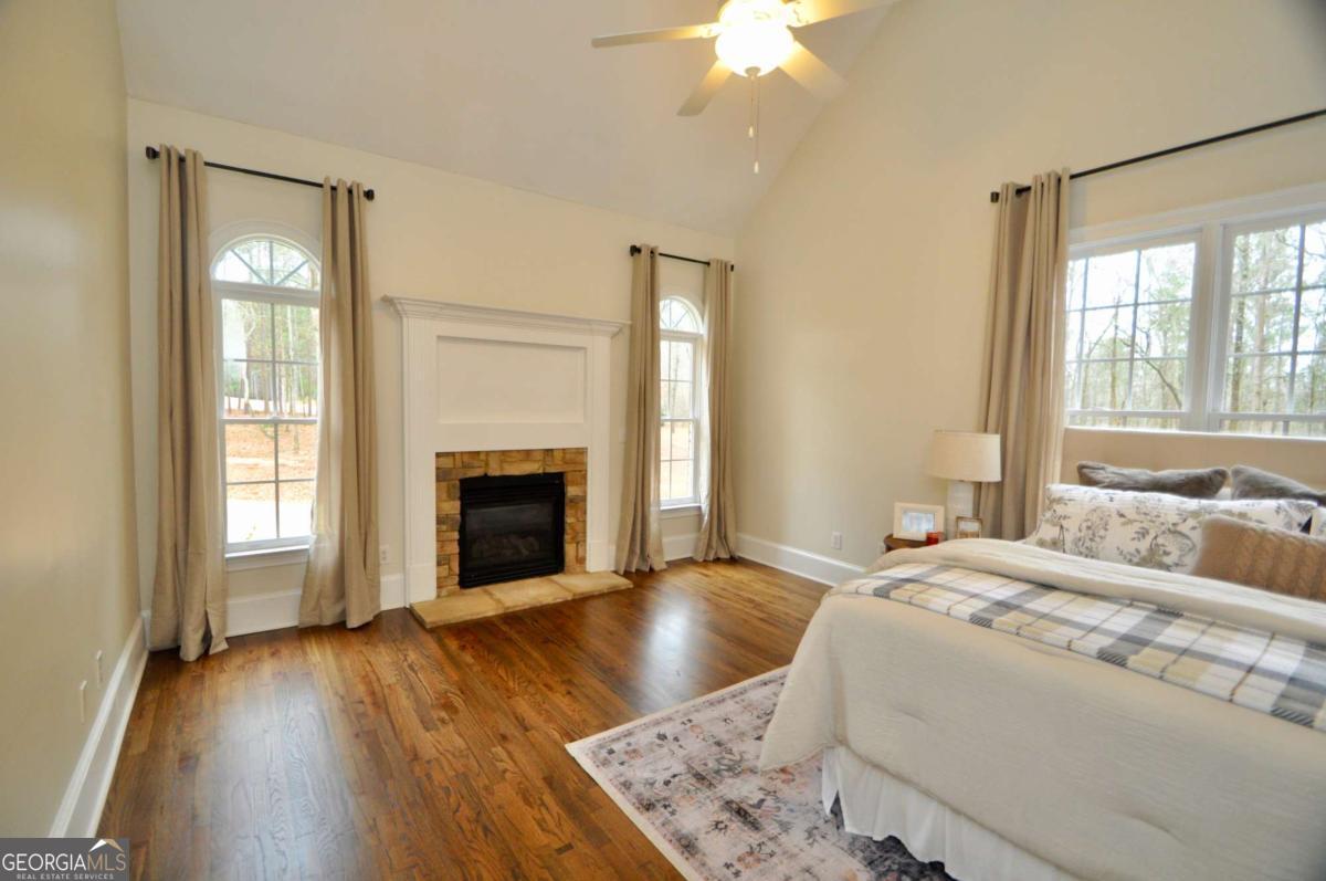 1070 Lexington Court Property Photo 27