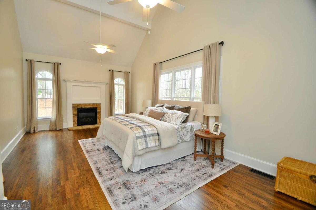 1070 Lexington Court Property Photo 32