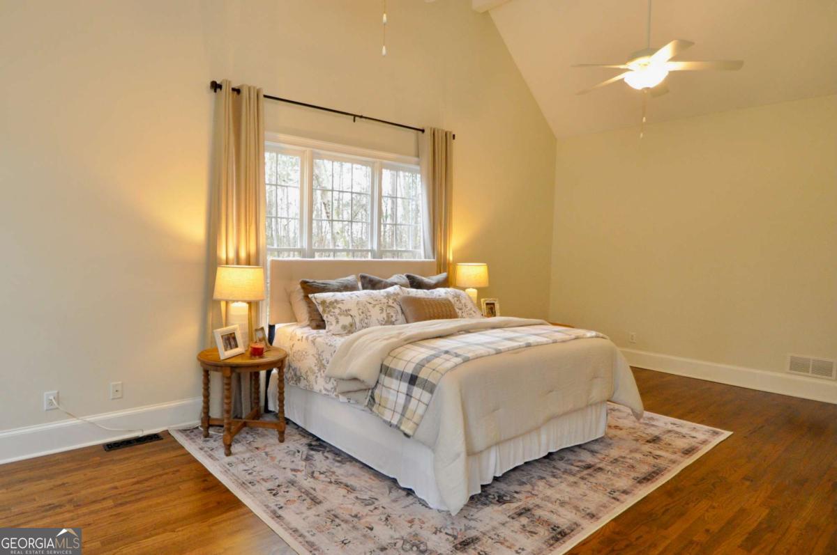 1070 Lexington Court Property Photo 33