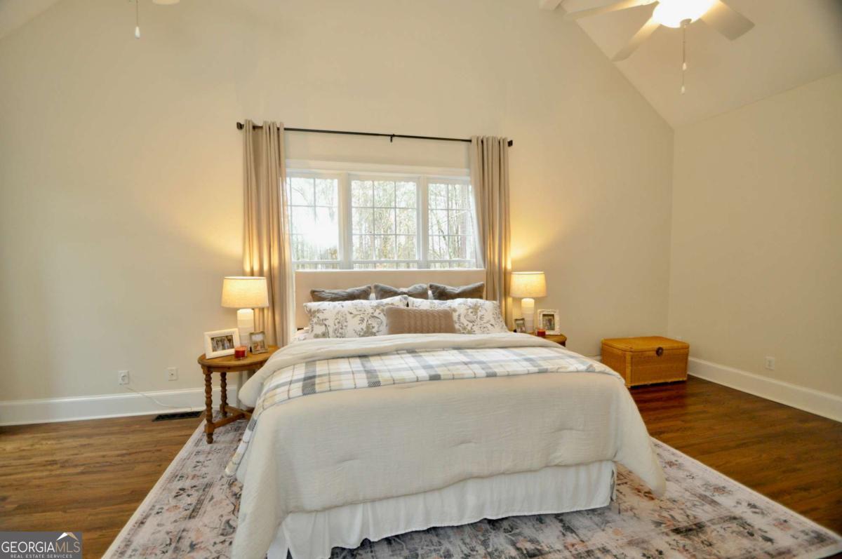 1070 Lexington Court Property Photo 34