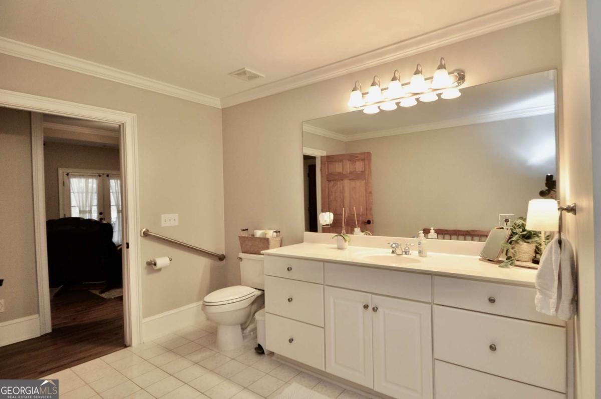 1070 Lexington Court Property Photo 63