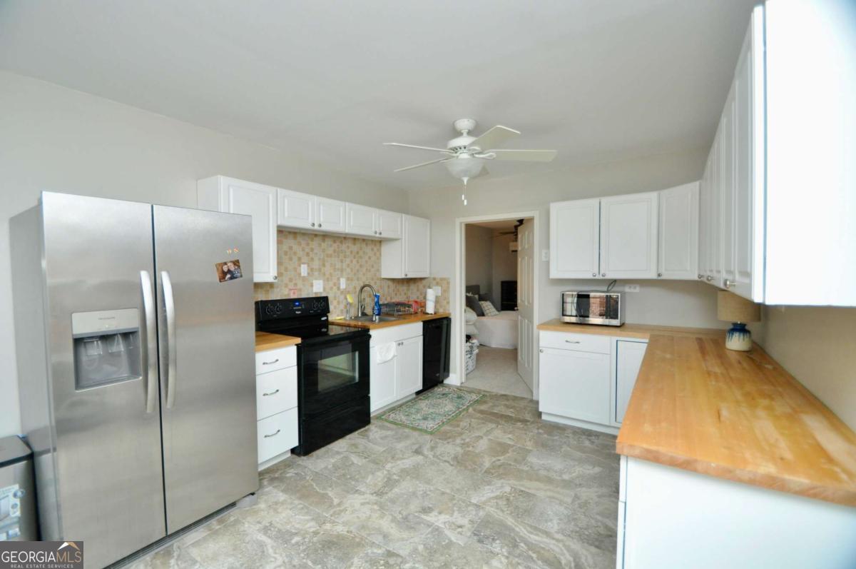 1070 Lexington Court Property Photo 68