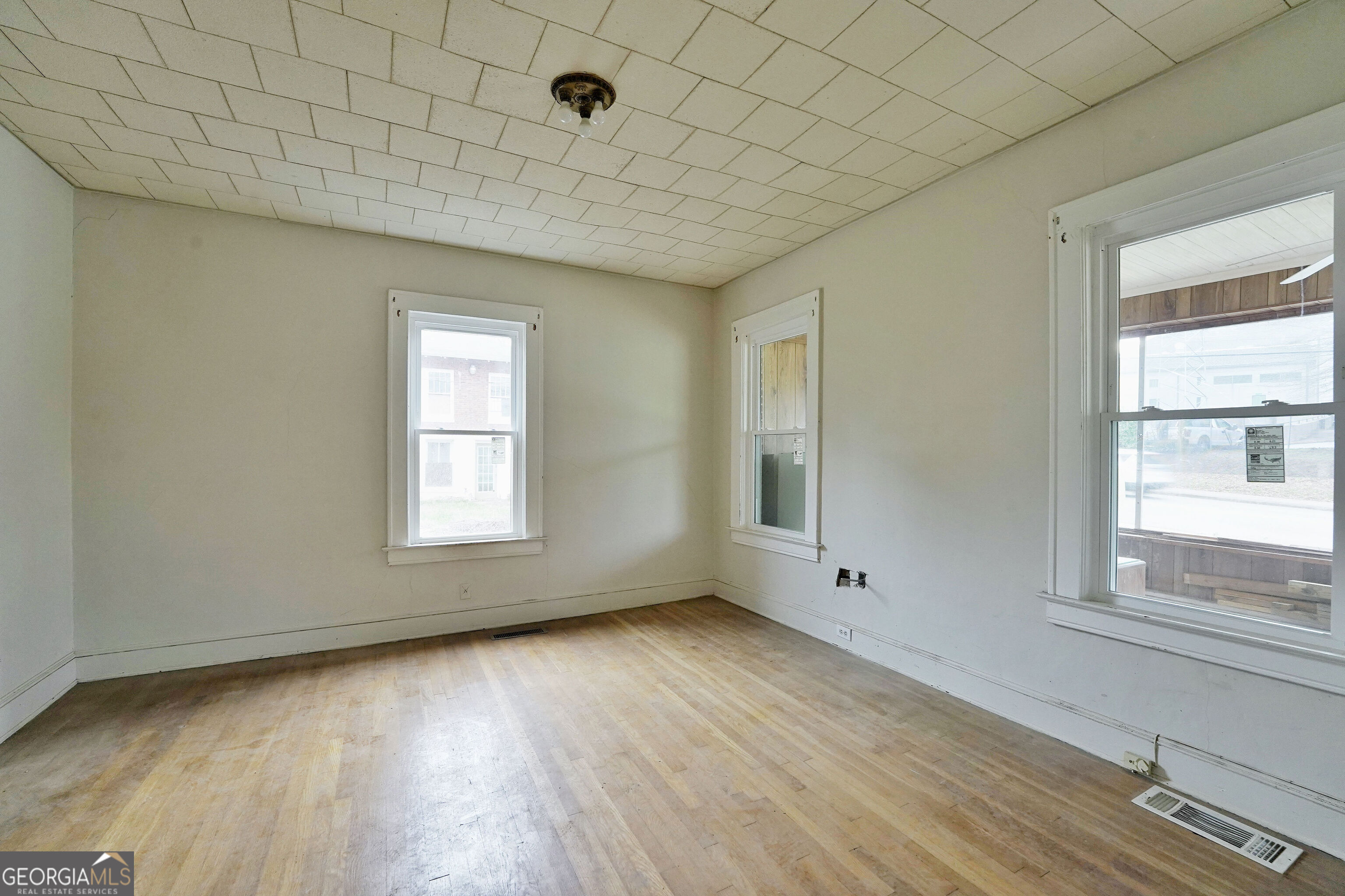 2731 Church Street Property Photo 3