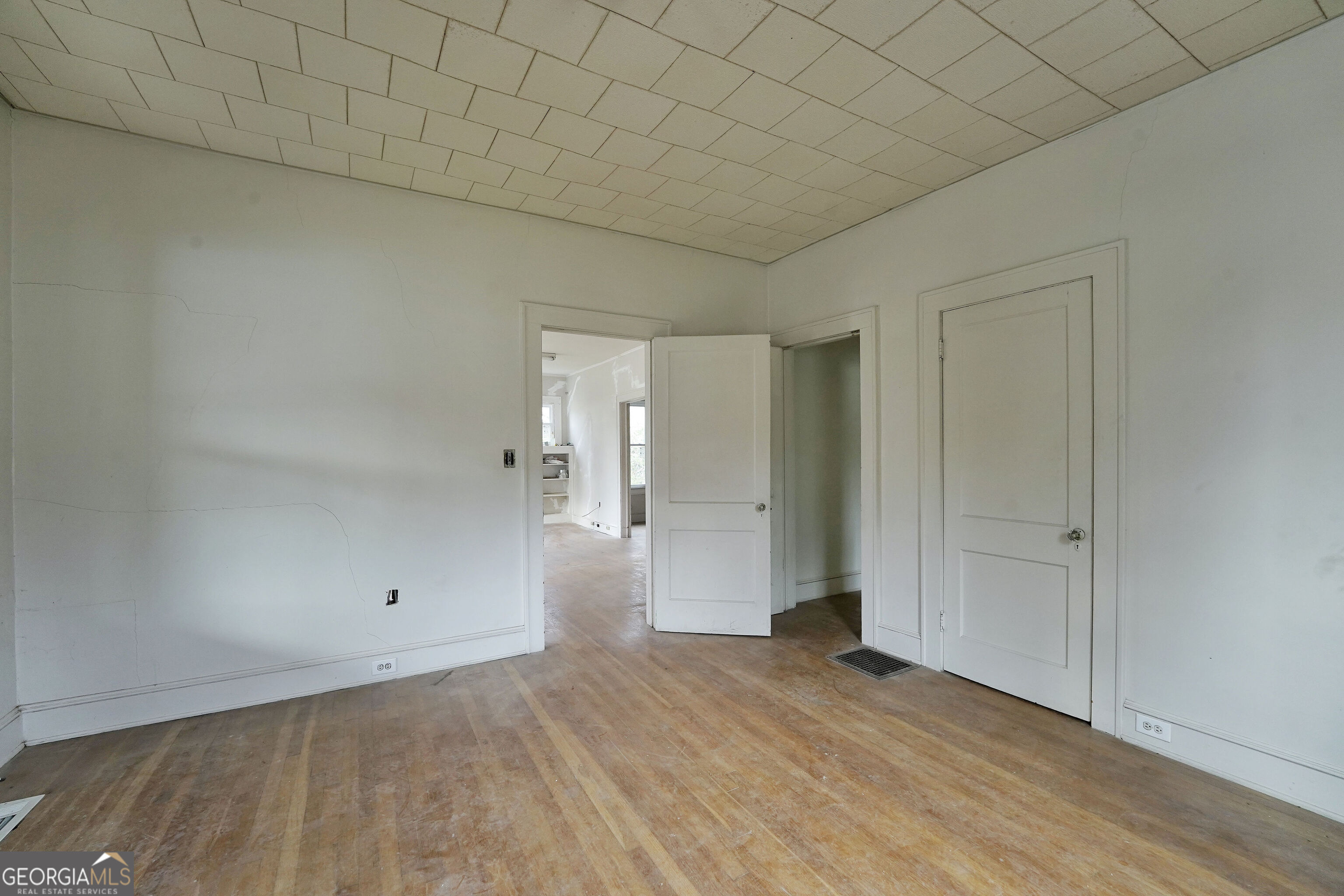 2731 Church Street Property Photo 4