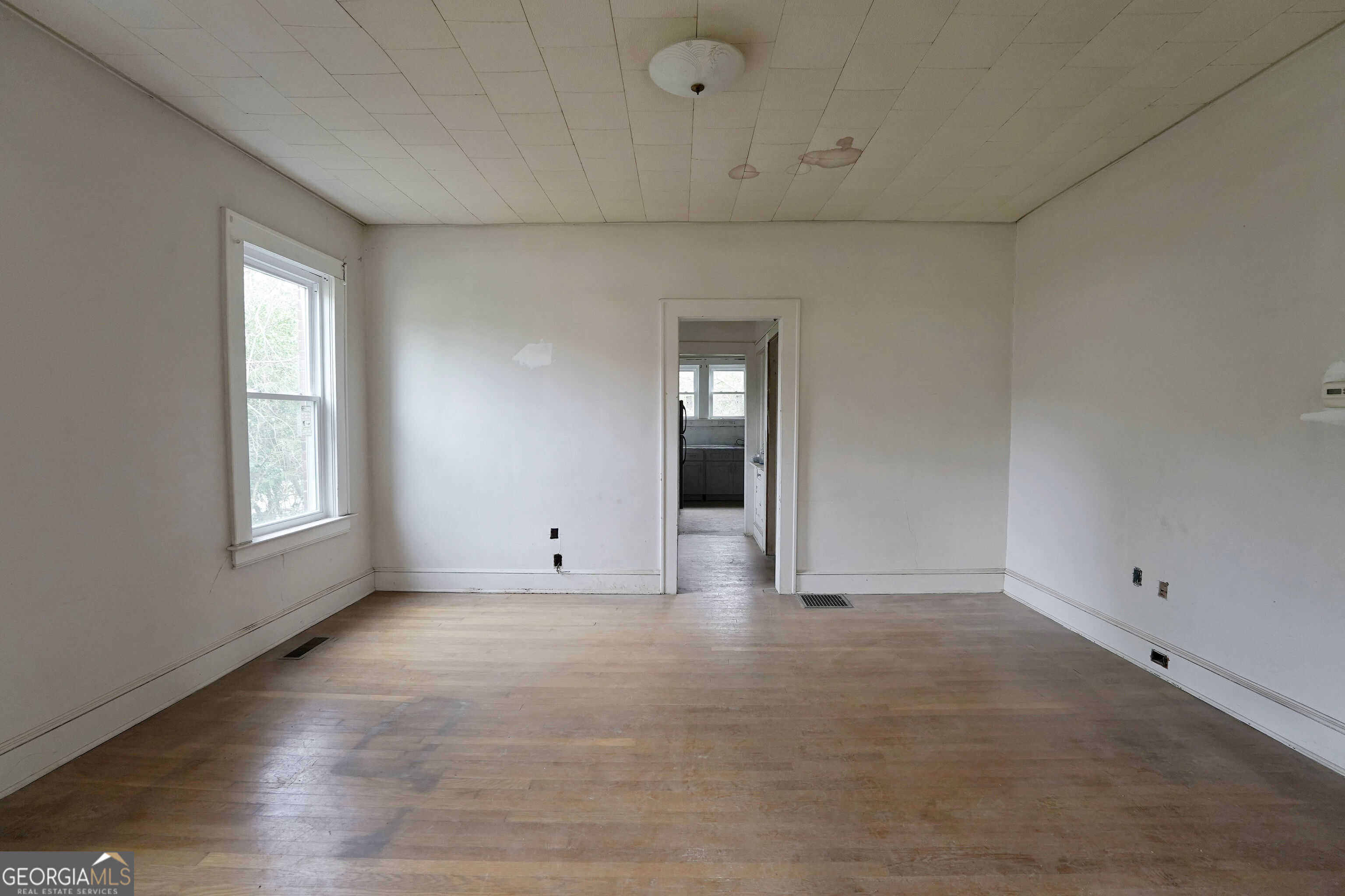 2731 Church Street Property Photo 5