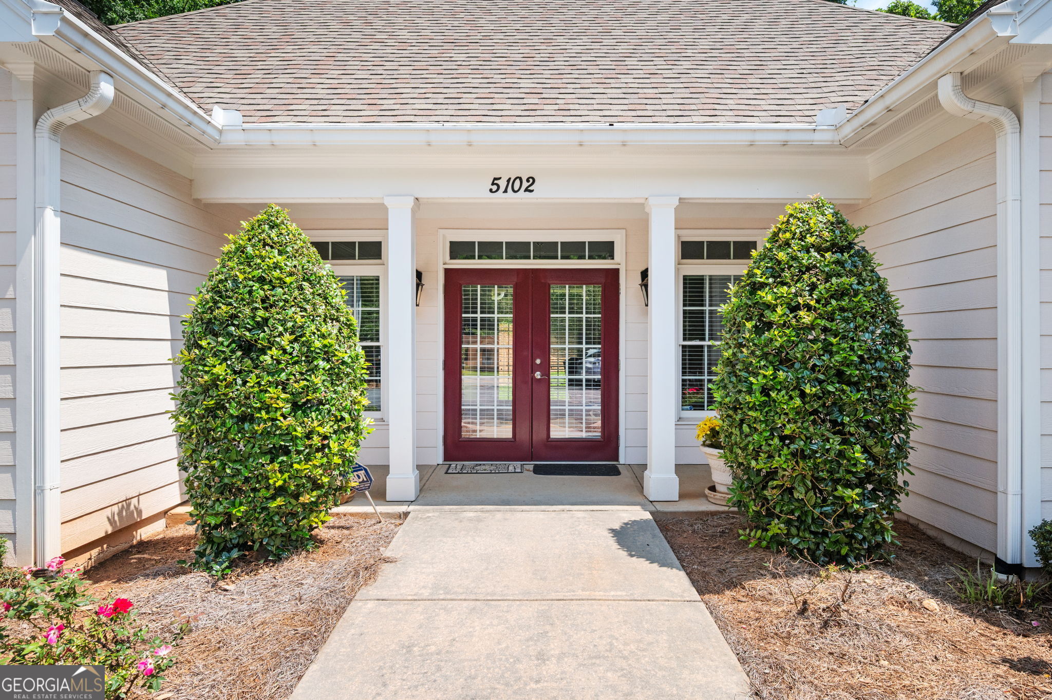 5102 Covington Highway Property Photo 1