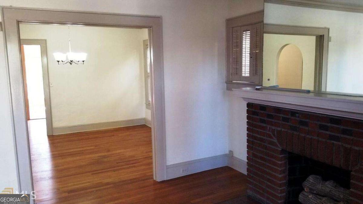 825 North Avenue Ne Property Photo 4