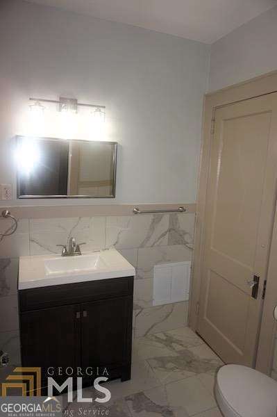 825 North Avenue Ne Property Photo 9