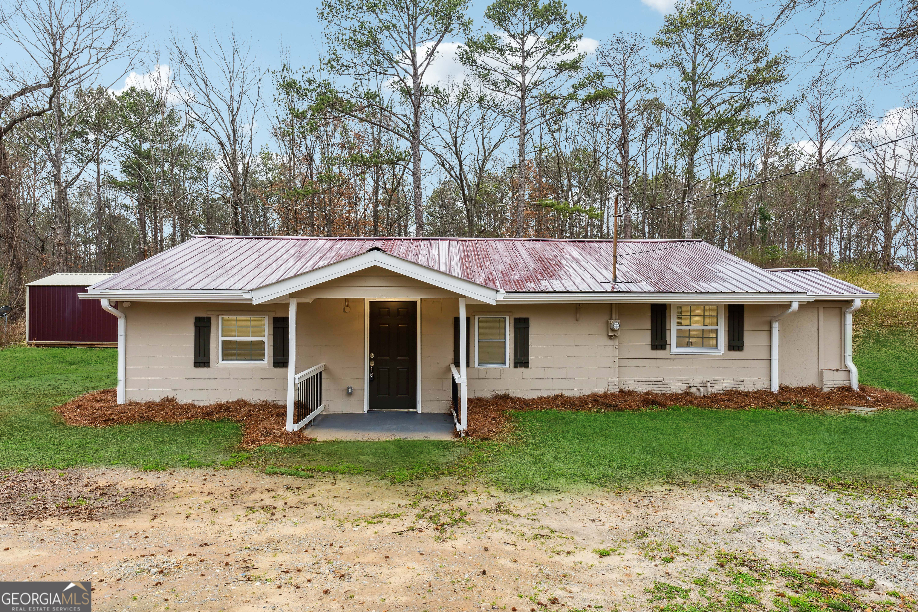 555 N Lake Drive Property Photo