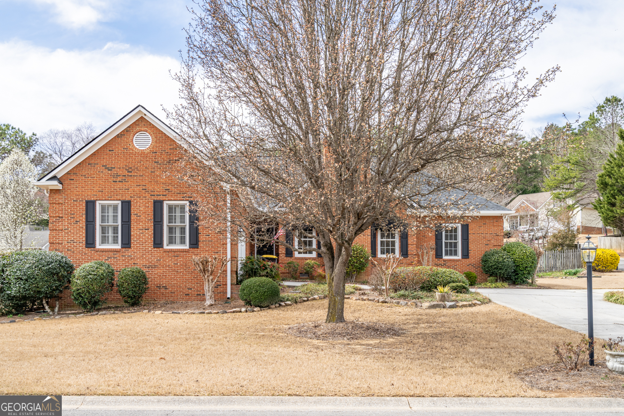 19 Saddlebrook Drive Se Property Photo