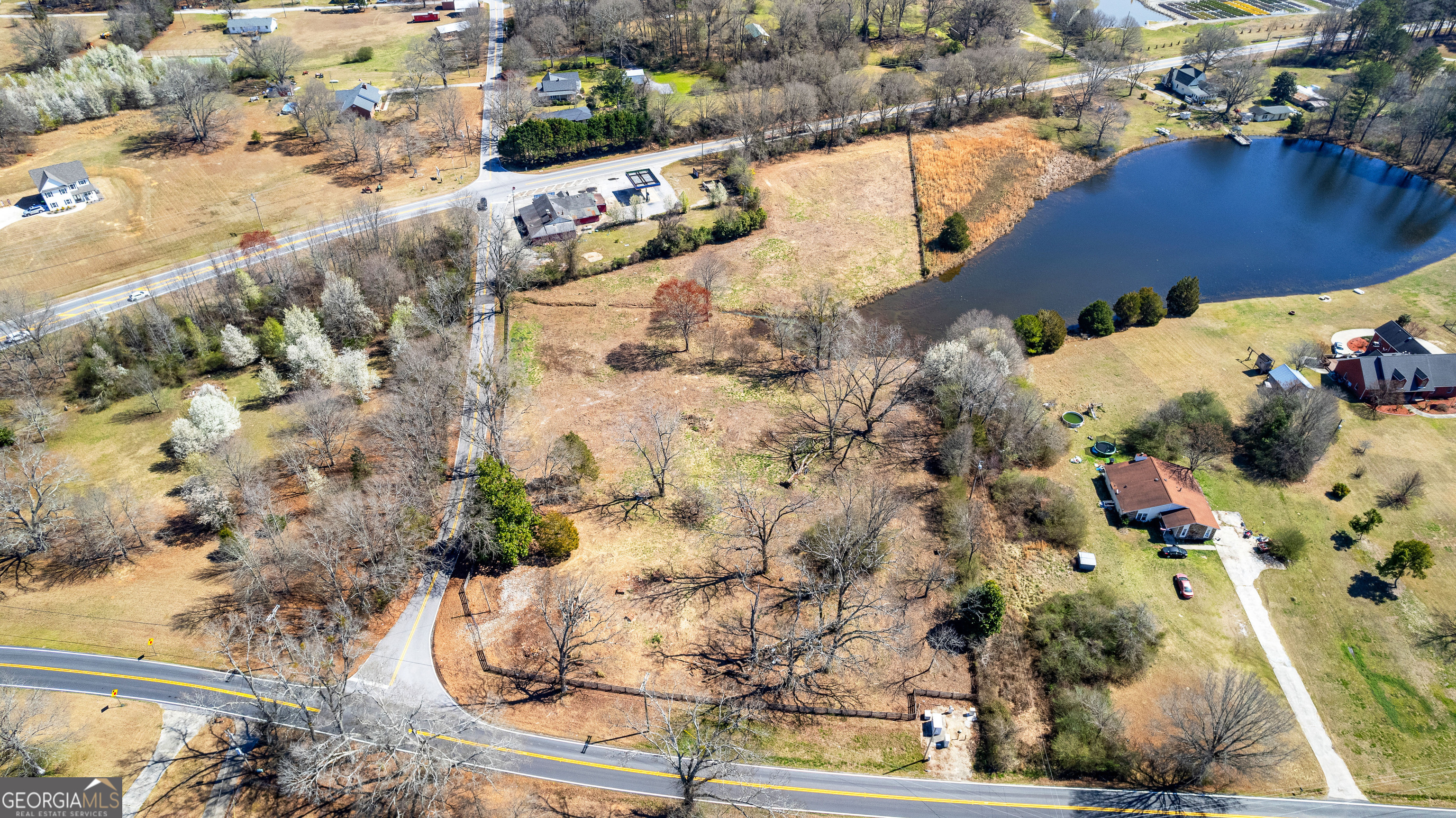 101 Hills Bridge Road Property Photo