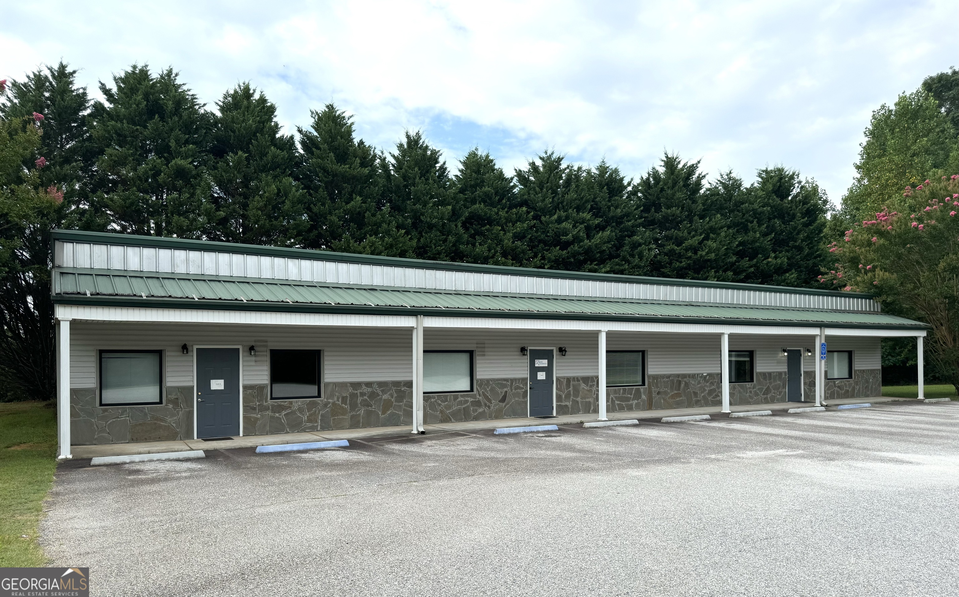 144 Commerce Parkway Property Photo