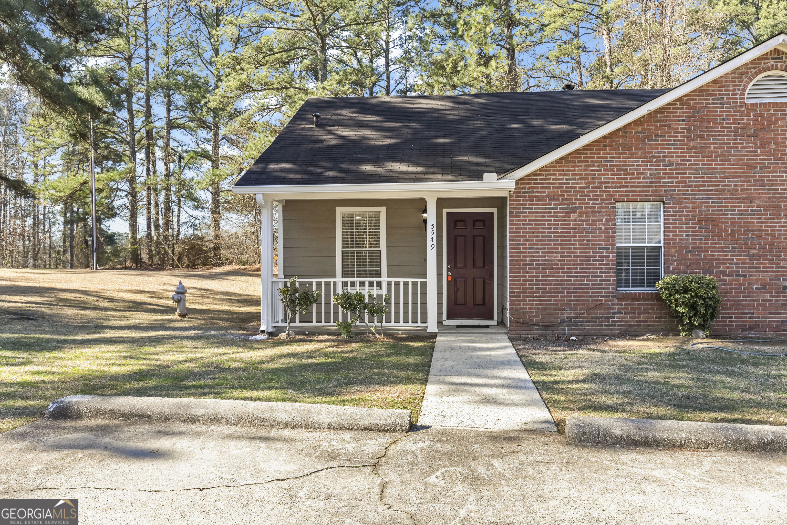 5549 Summer Lane Property Photo