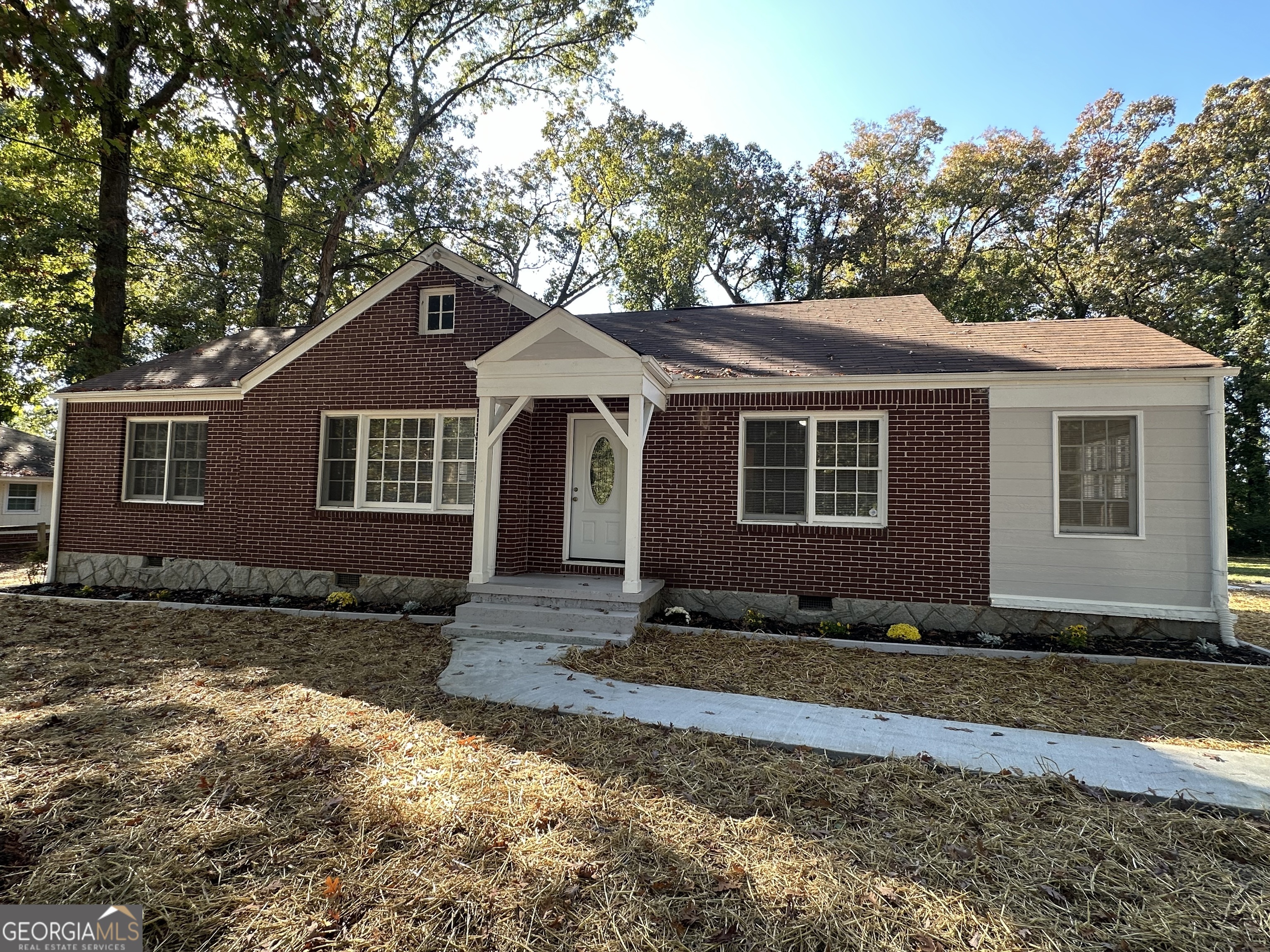 718 N. Hairston Road Property Photo