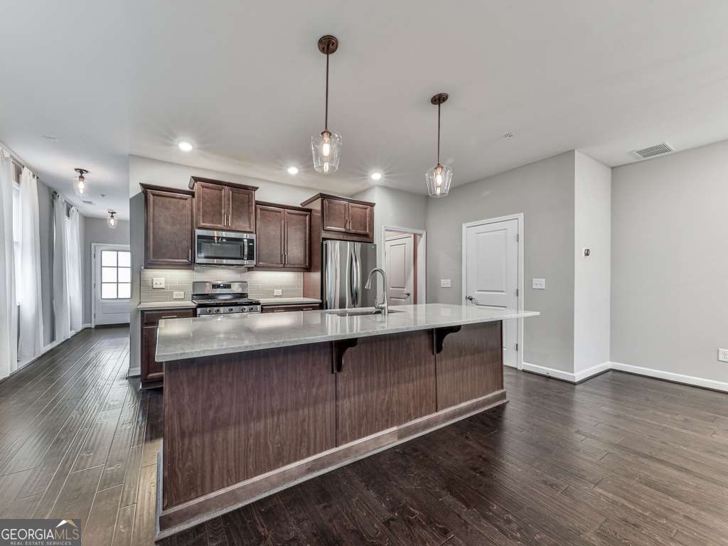1020 Broadview Drive Property Photo 11