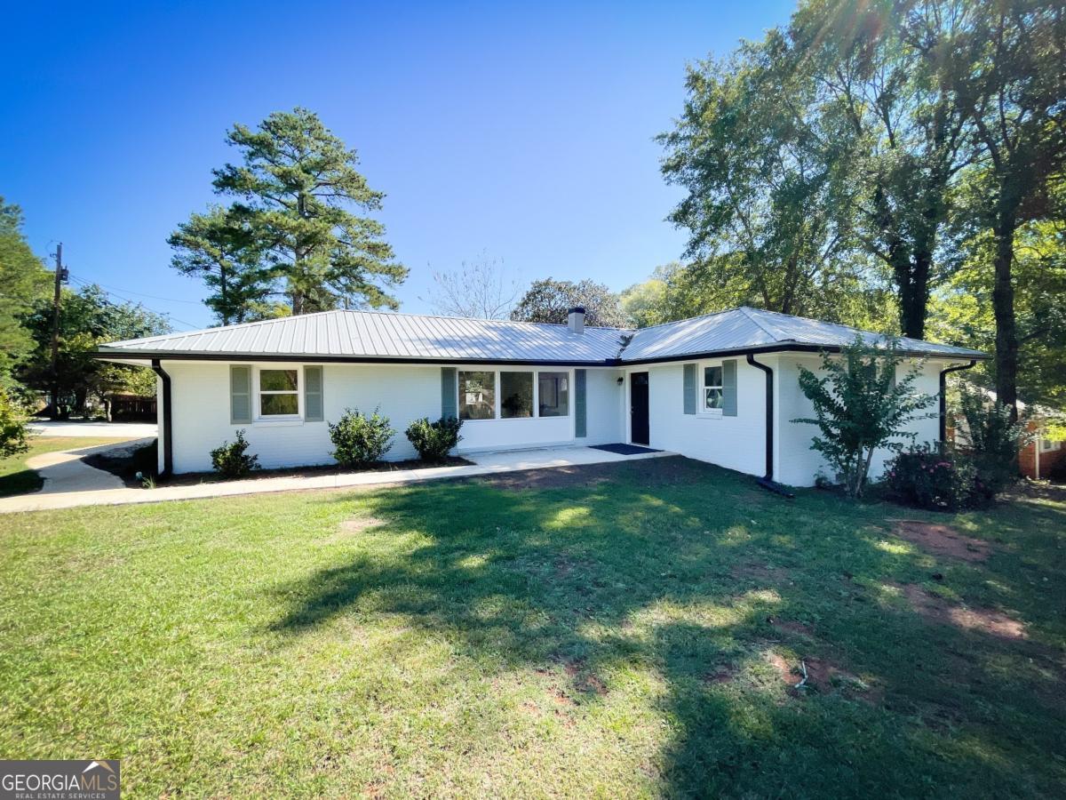 1092 West Lake Drive Property Photo