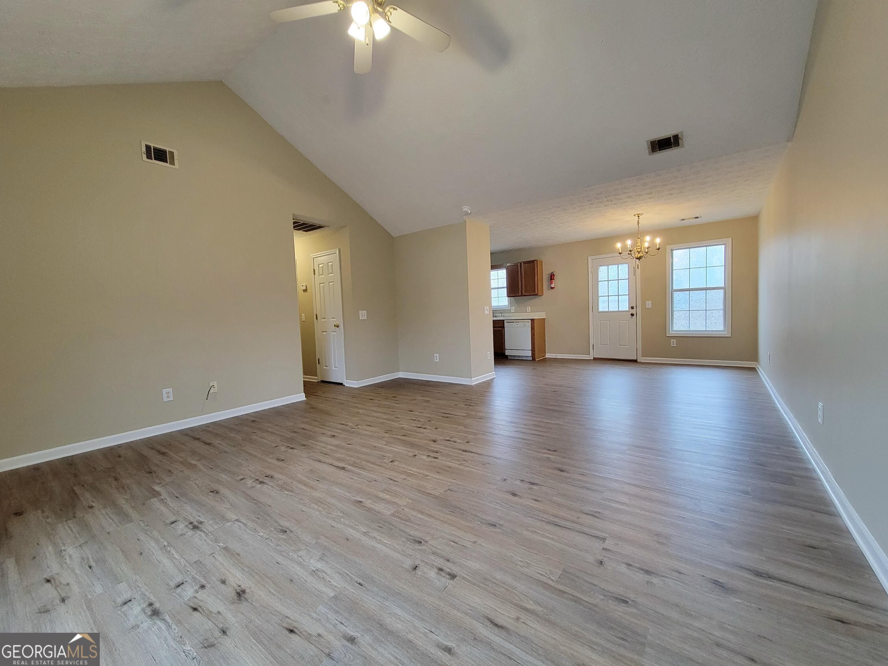 256 Courtyard Circle Property Photo