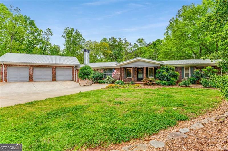3568 Univeter Road Property Photo