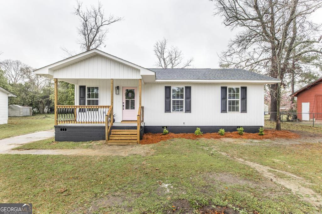 703 Stewart Avenue Property Photo
