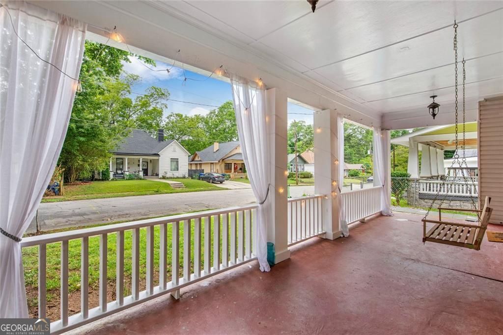 1041 Lawton Avenue Sw Property Photo 2