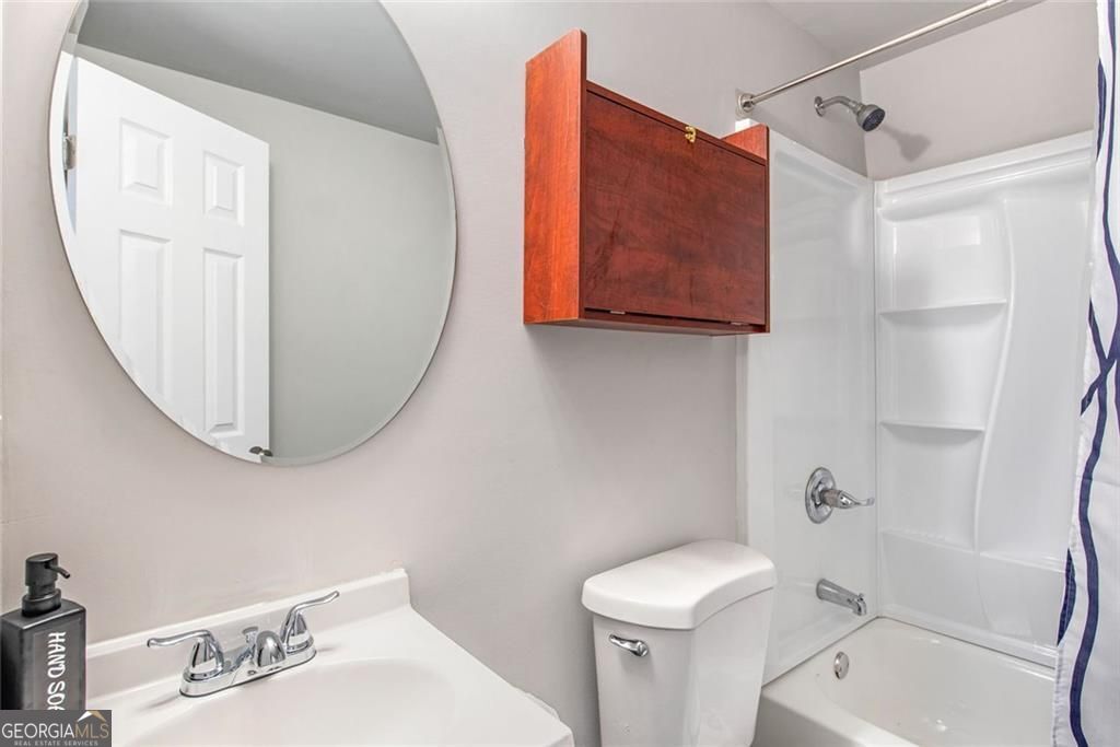 1041 Lawton Avenue Sw Property Photo 9