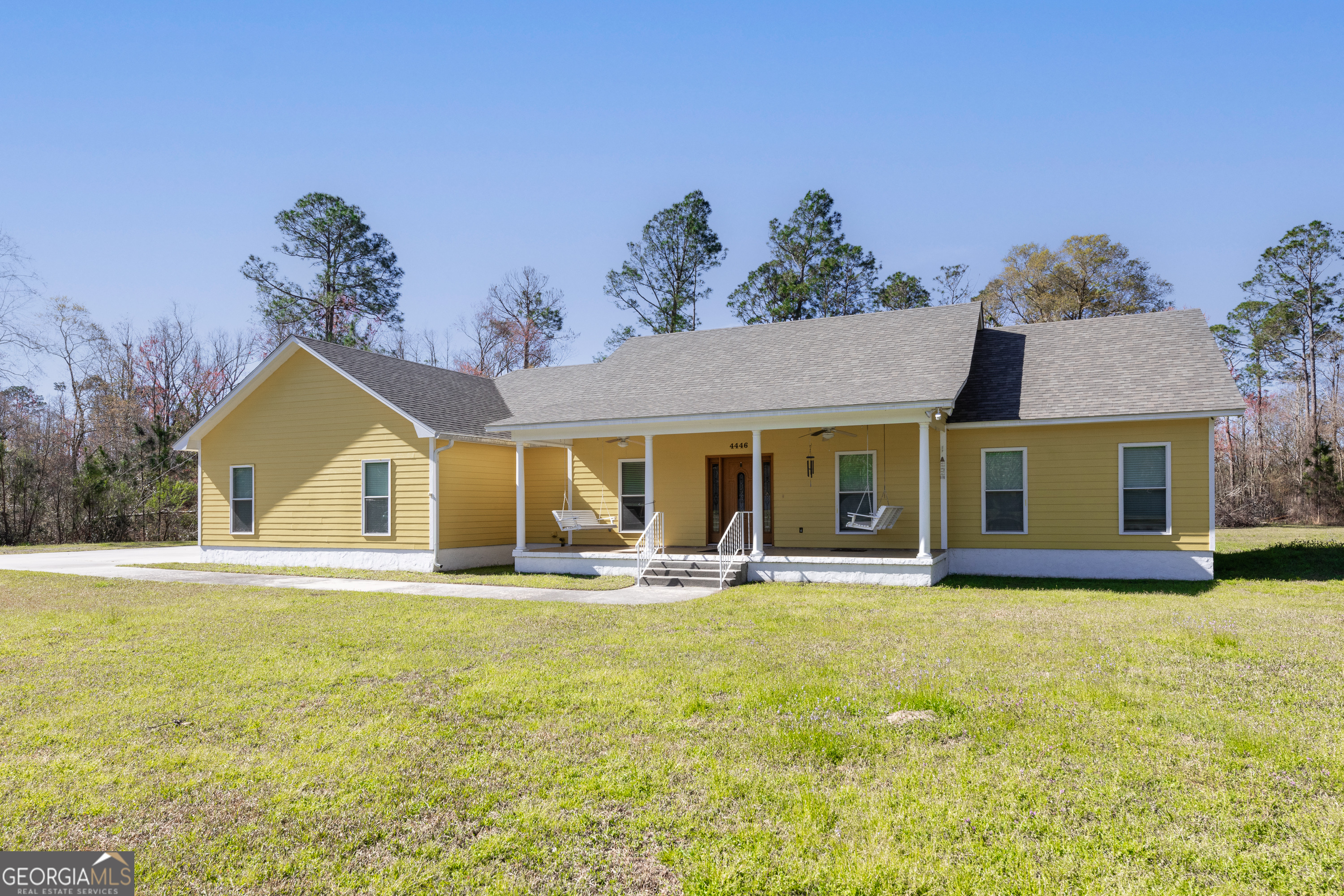 Manor Real Estate Listings Main Image