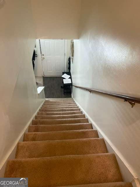 5293 Ridge Forest Drive Property Photo 6