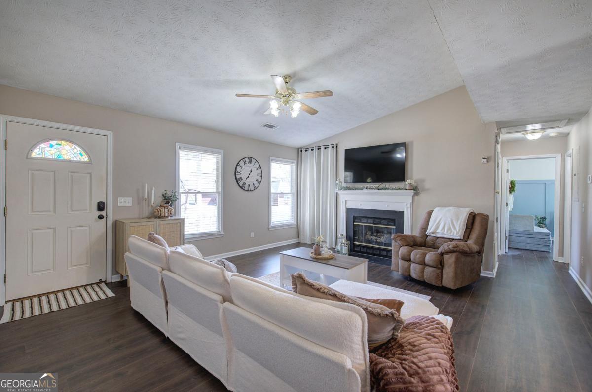 1007 Old Rome Road Property Photo 7