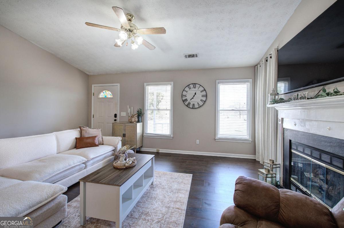 1007 Old Rome Road Property Photo 8