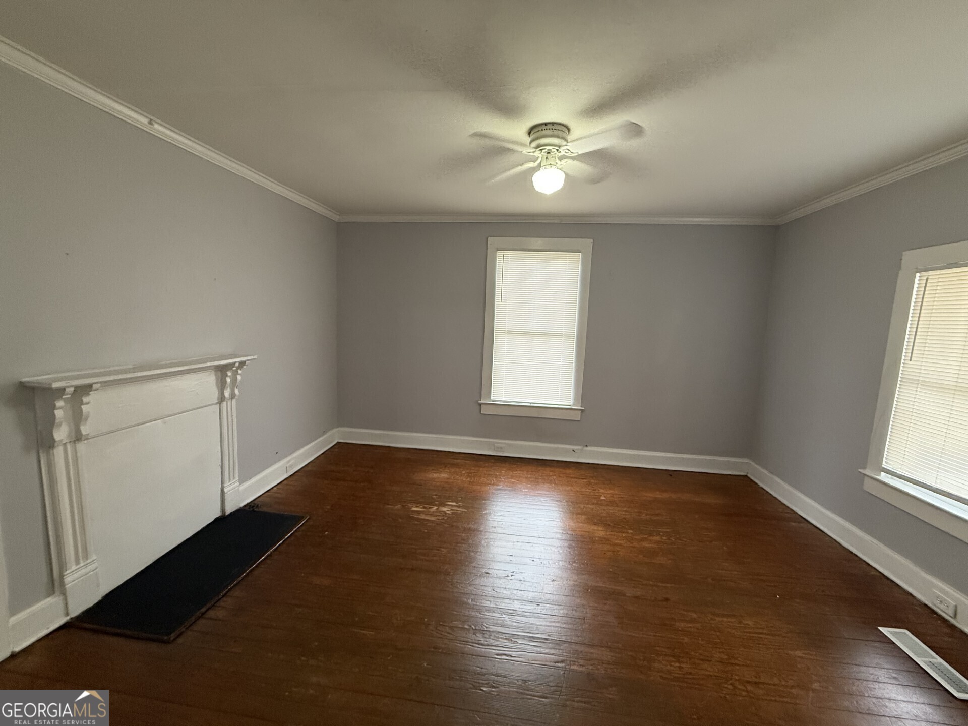 416 Middle Street Property Photo 3