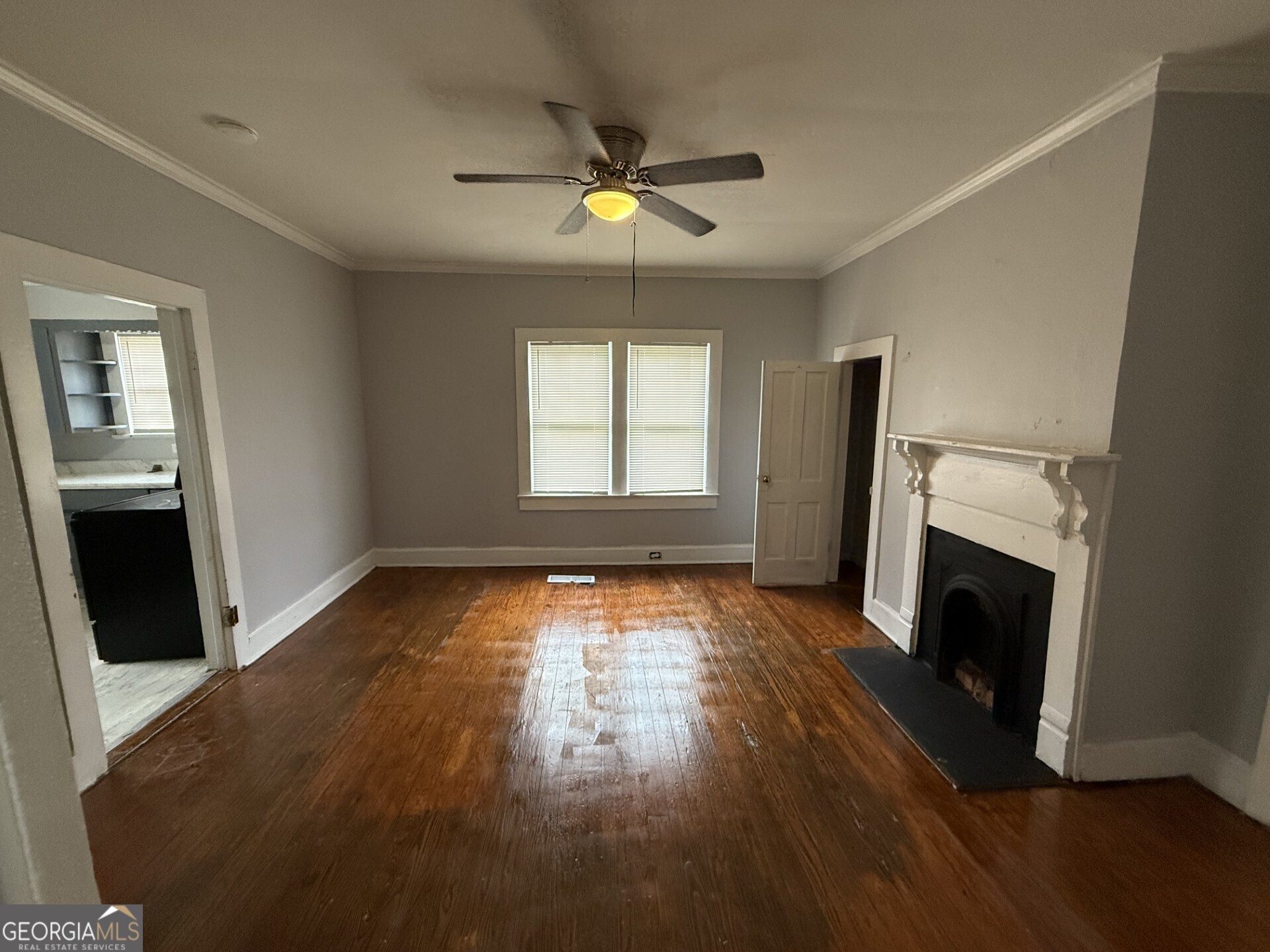 416 Middle Street Property Photo 5