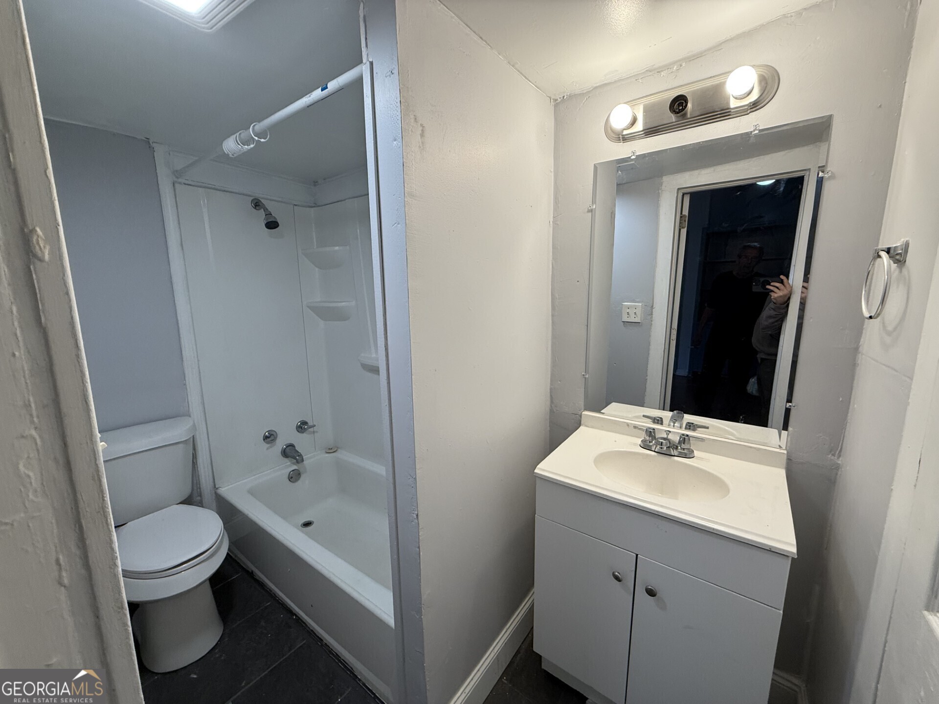416 Middle Street Property Photo 8