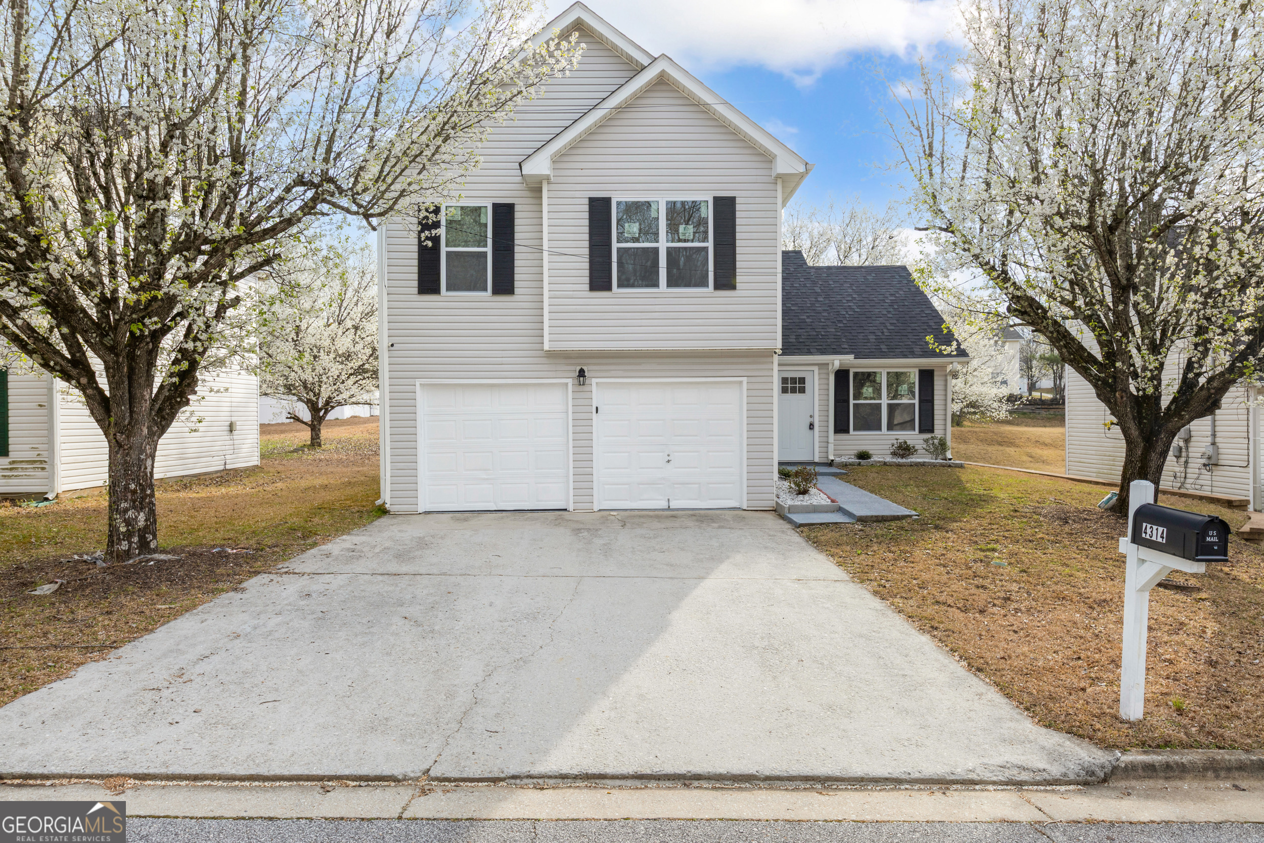 4314 Ward Bluff Court Property Photo
