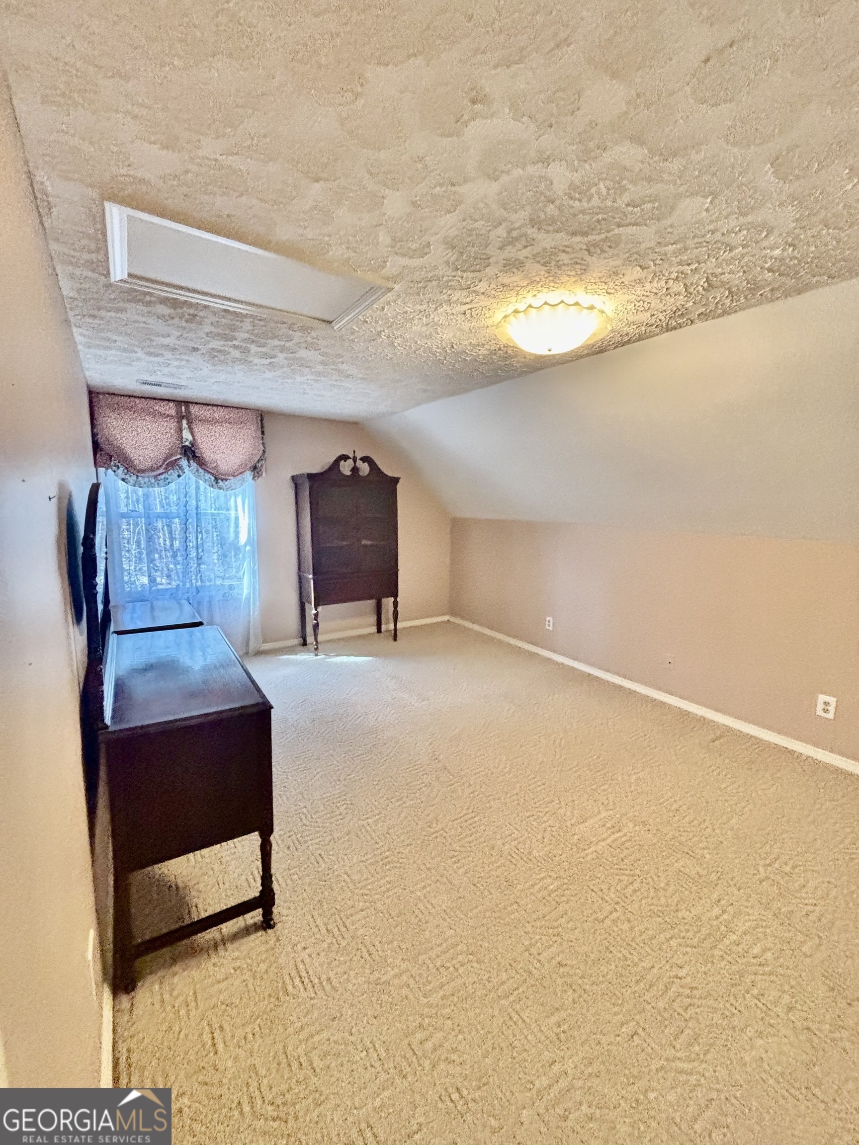 230 White Road Property Photo 11