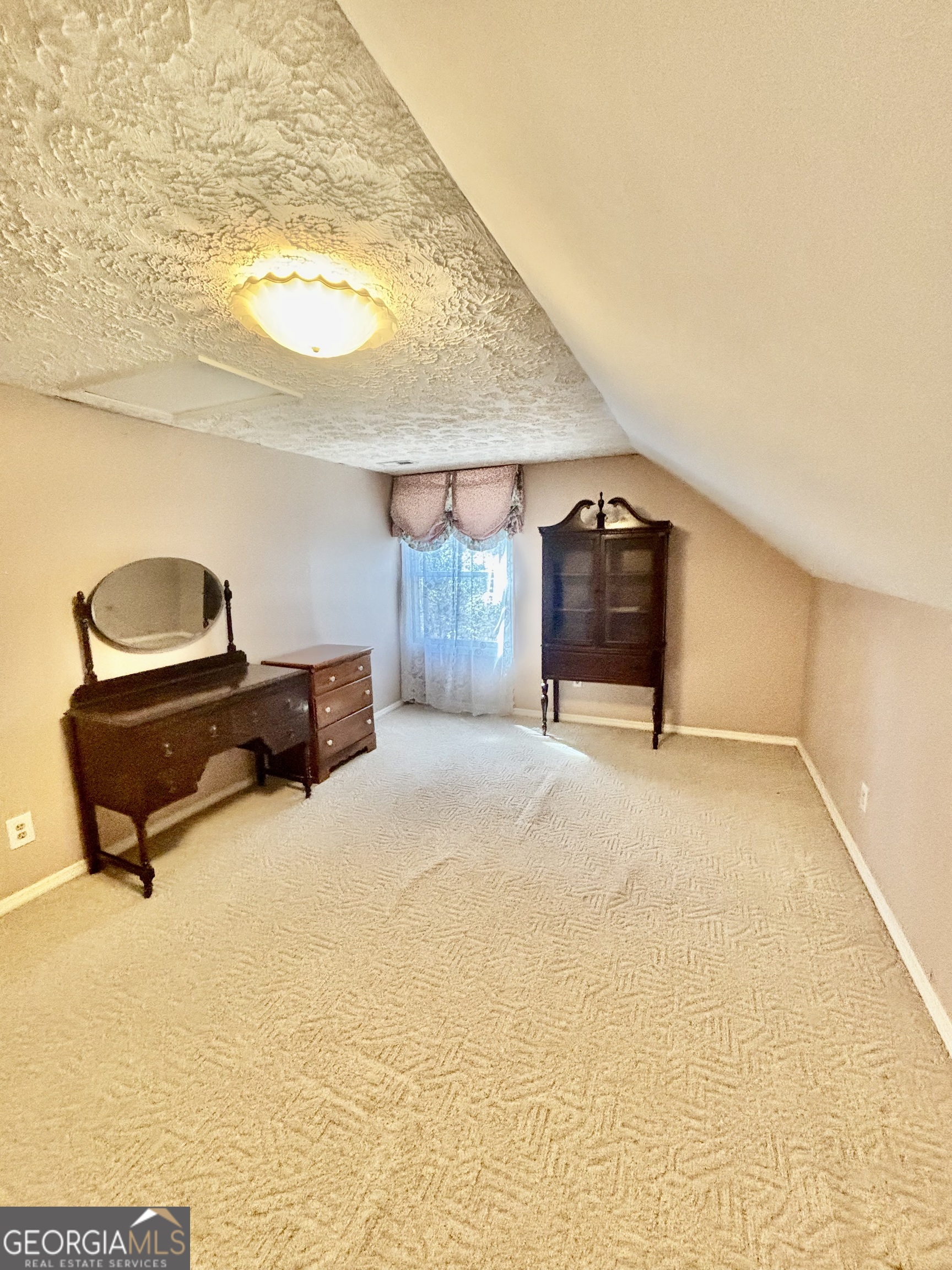 230 White Road Property Photo 12