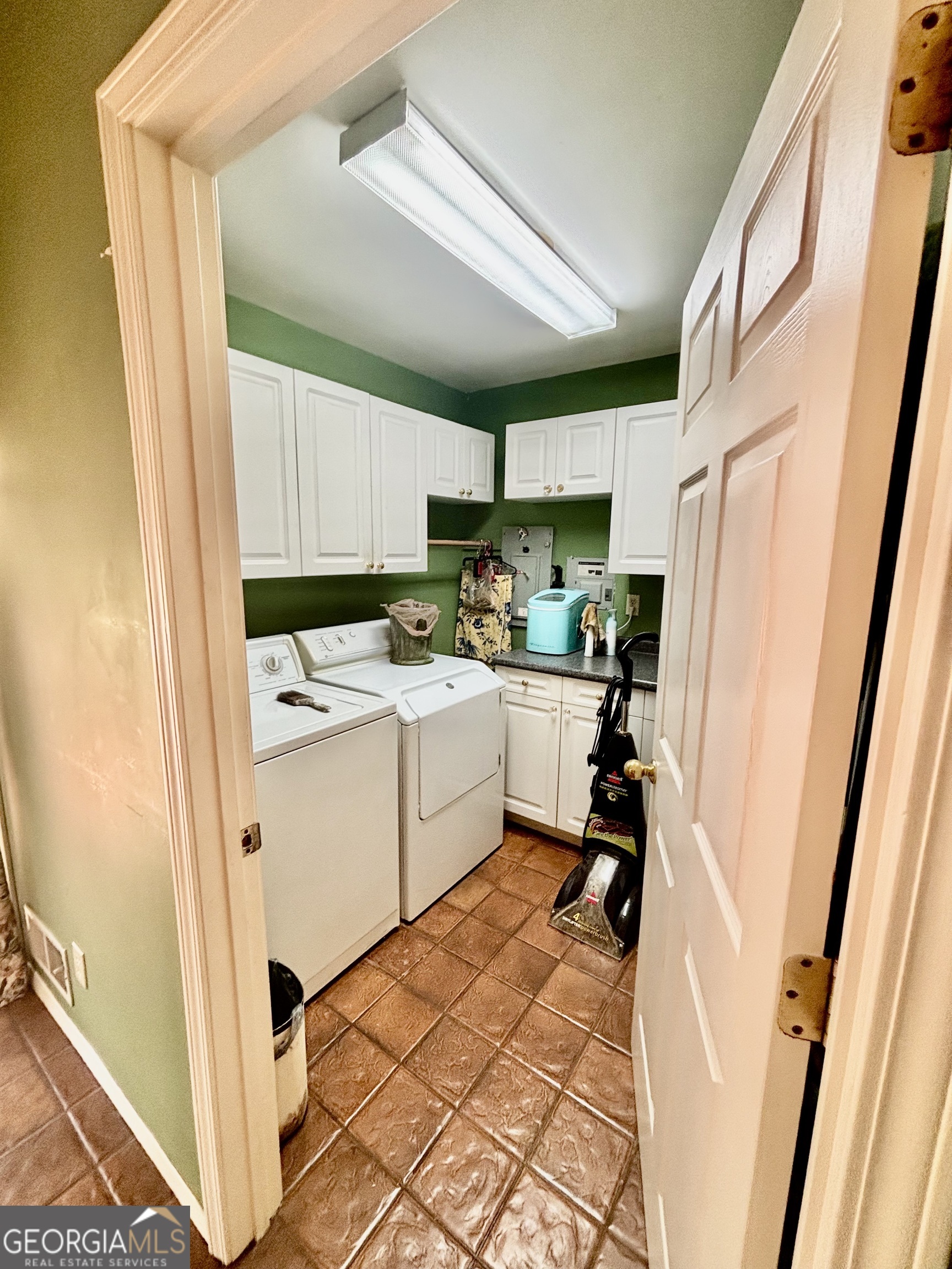 230 White Road Property Photo 17