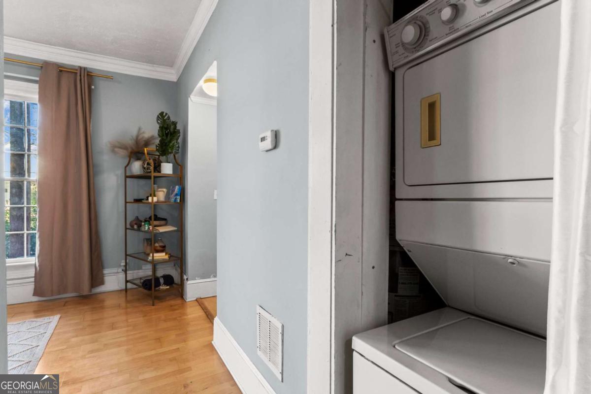 803 Lake Avenue Ne Property Photo 5
