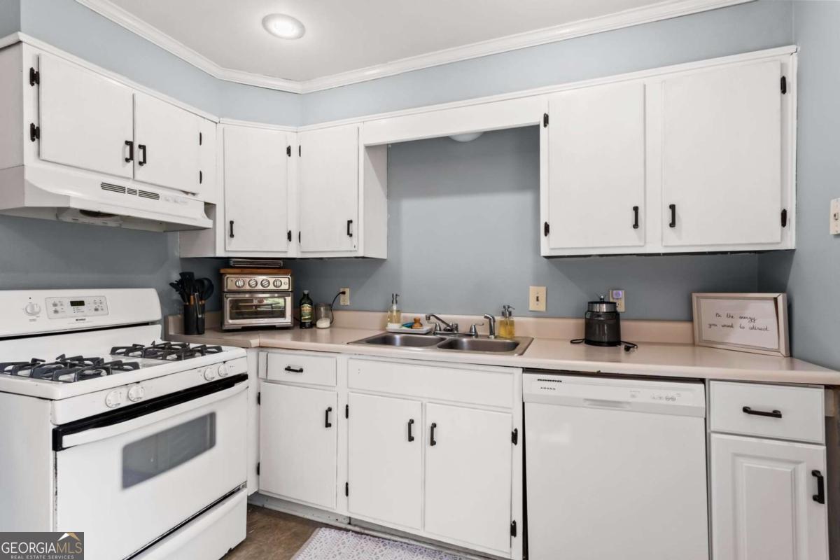 803 Lake Avenue Ne Property Photo 12