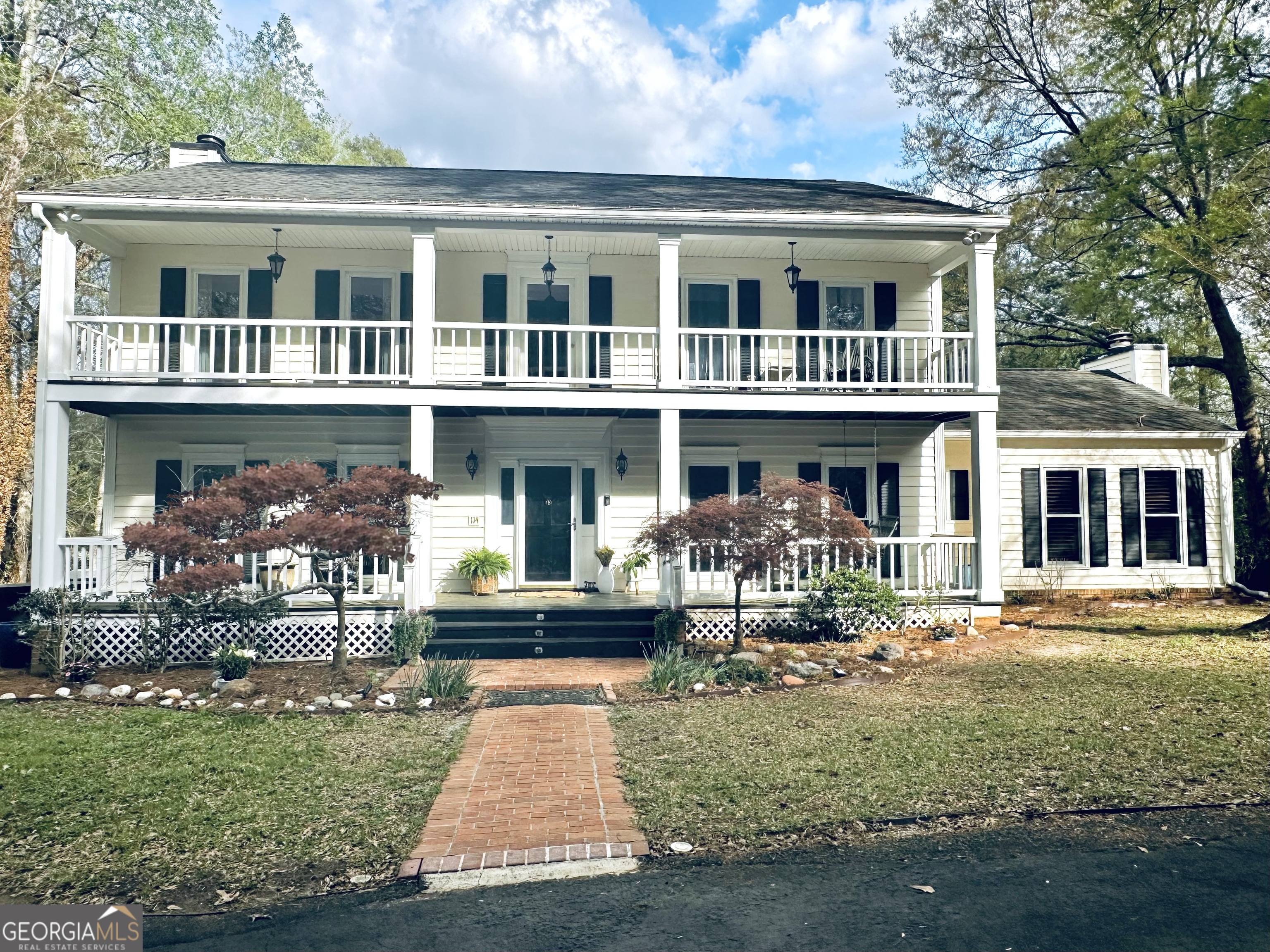 114 Rolling Grn Property Photo 1