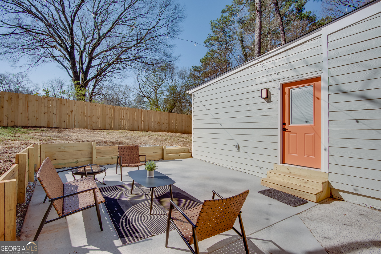 1667 Grace Street Property Photo 4