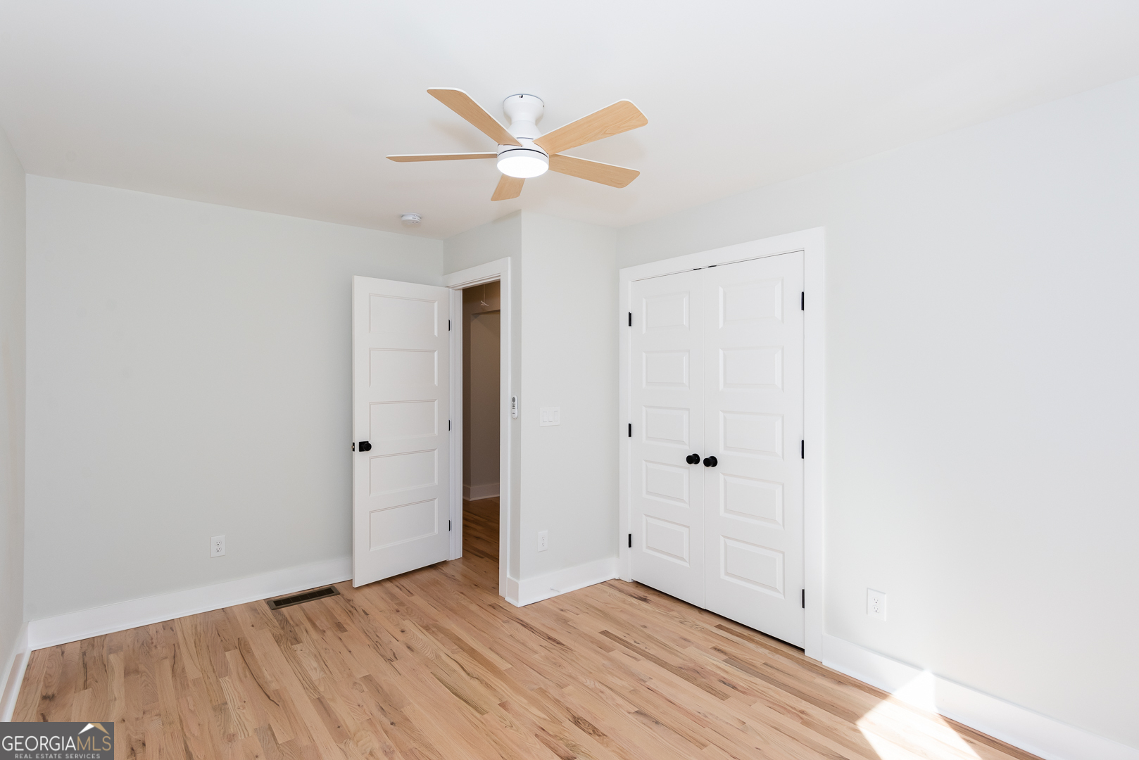 1667 Grace Street Property Photo 21