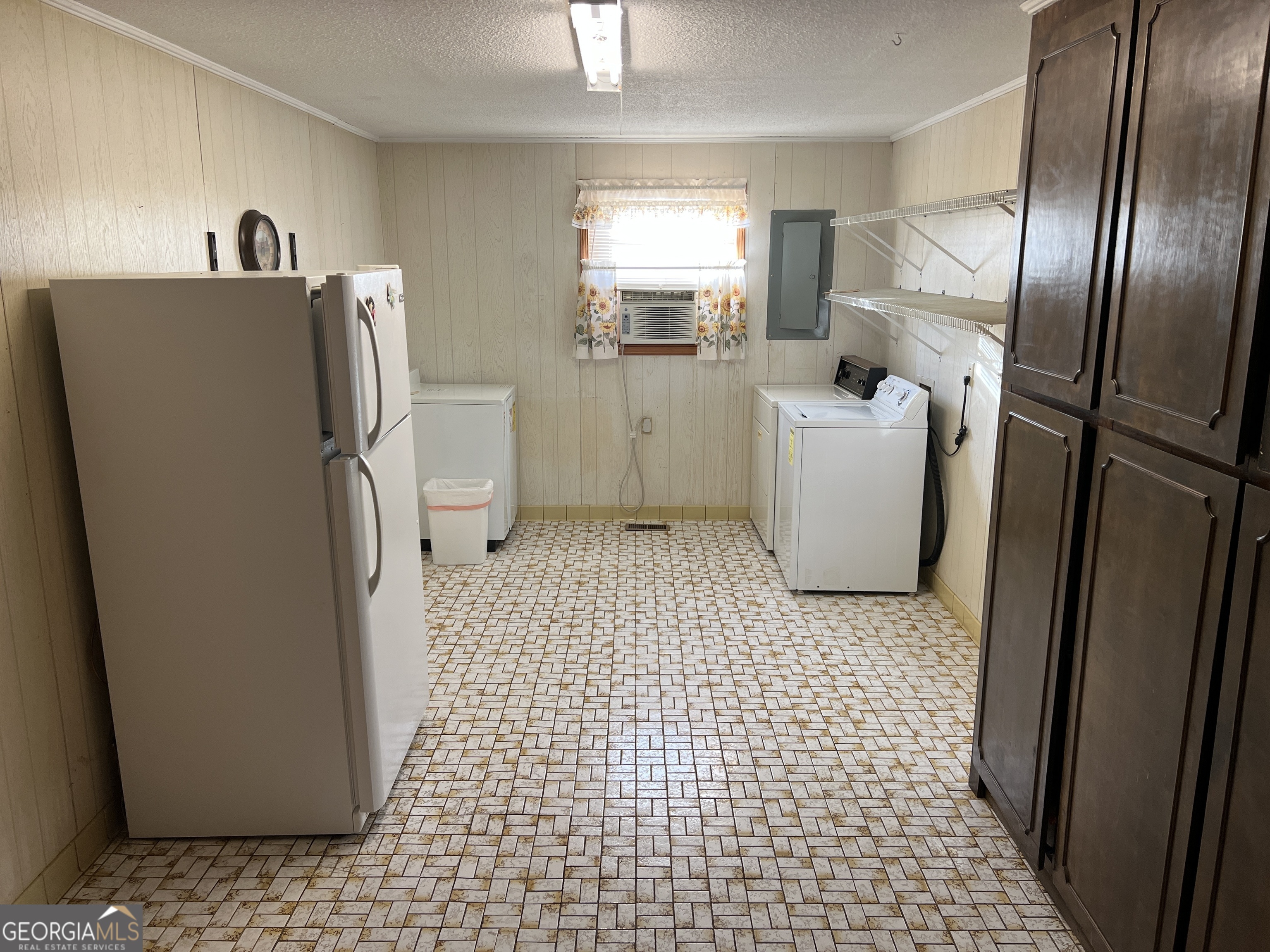 651 Yancey Road Property Photo 48