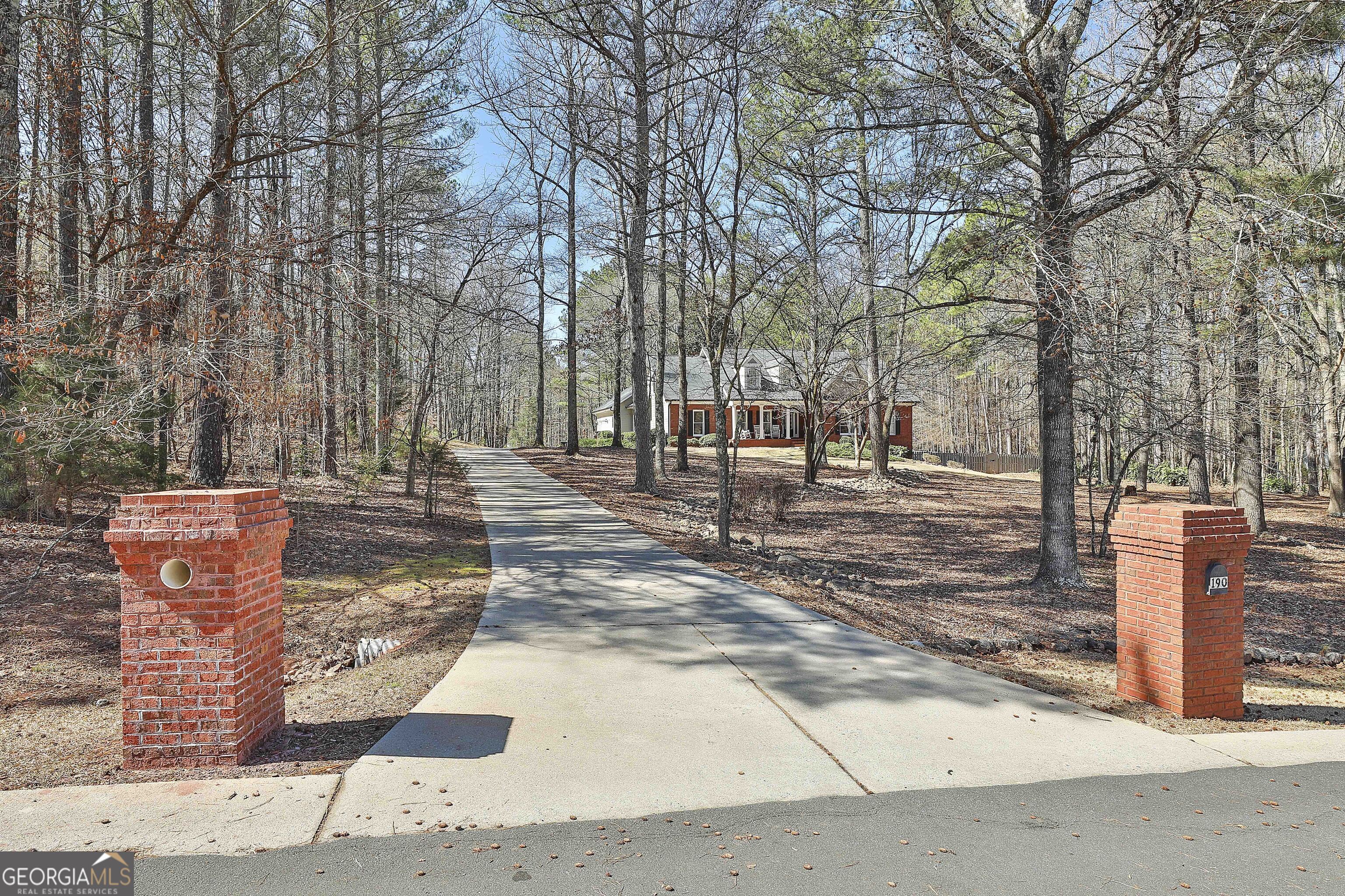 190 Postwood Drive Property Photo 2