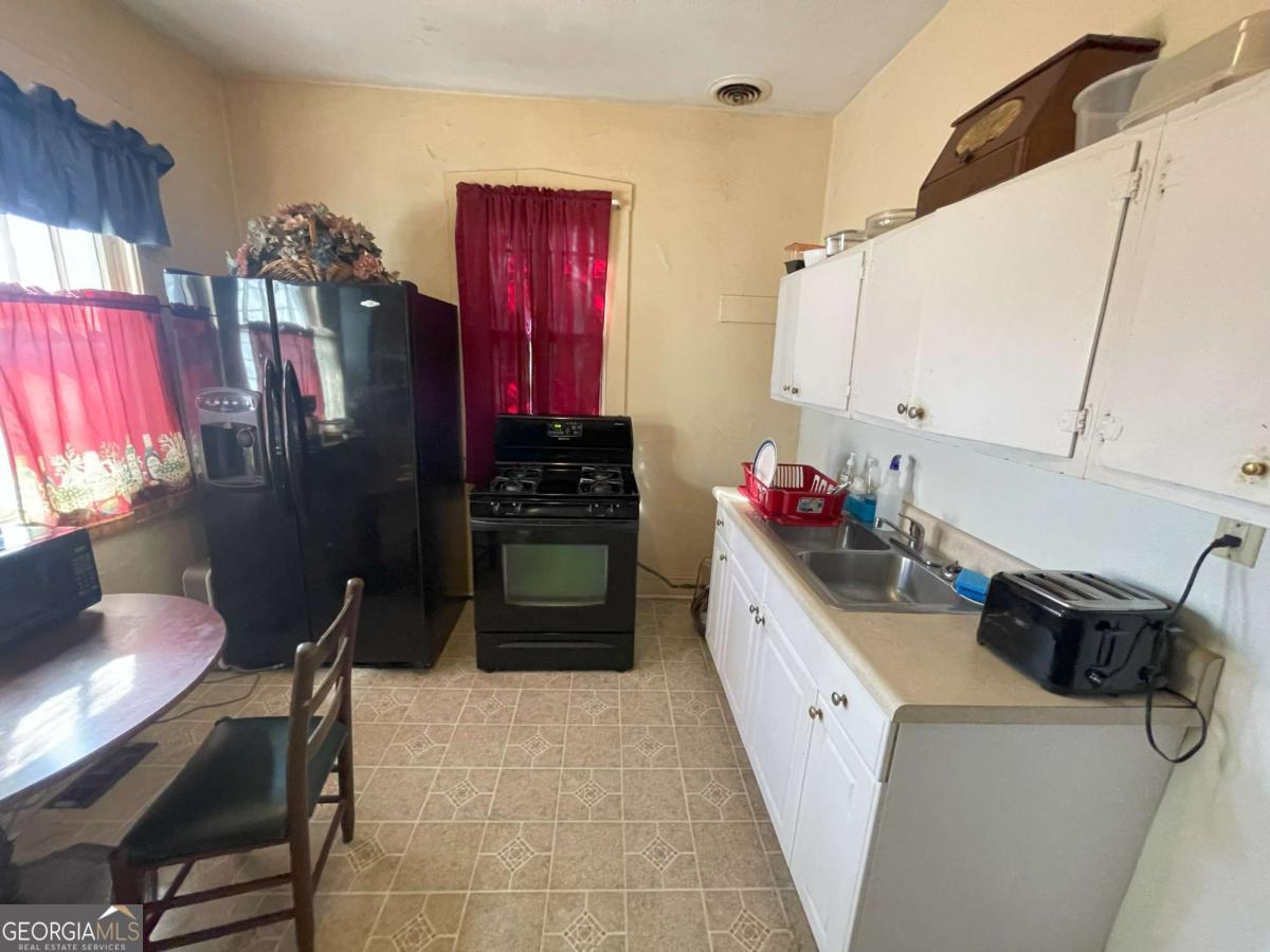432 Langhorn Street Sw Property Photo 9