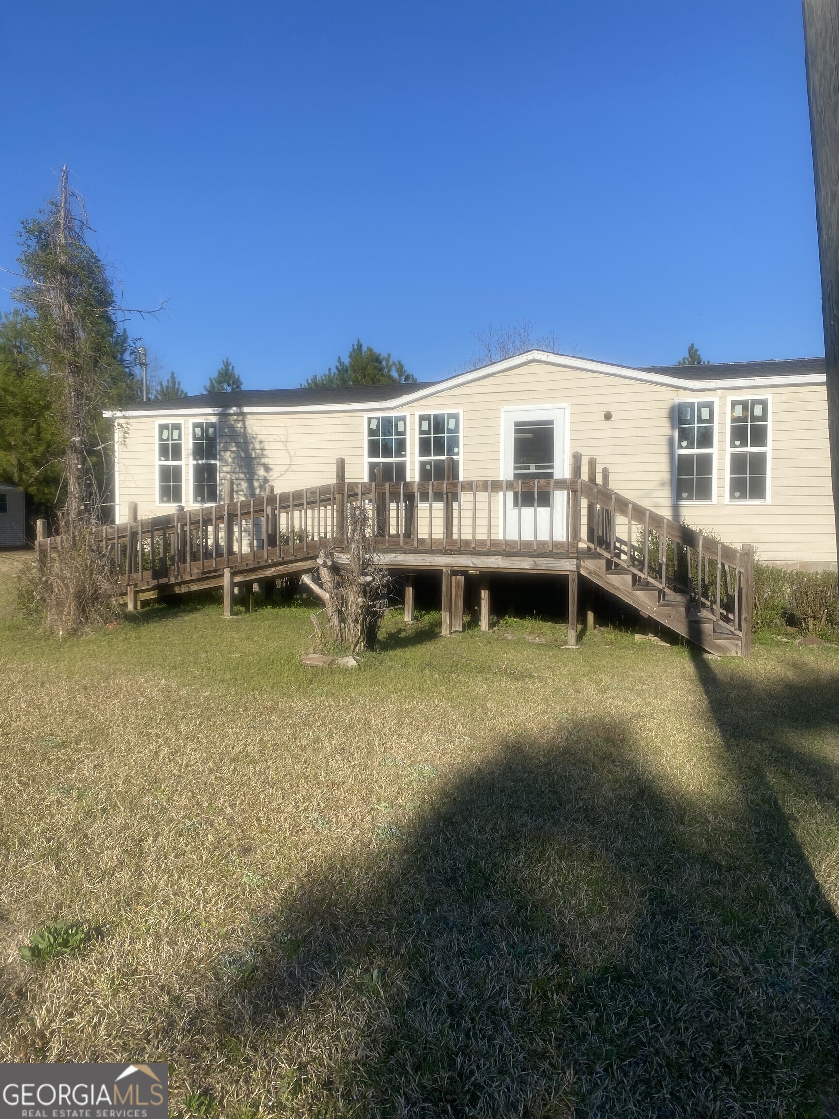 320 Pecan Place Property Photo